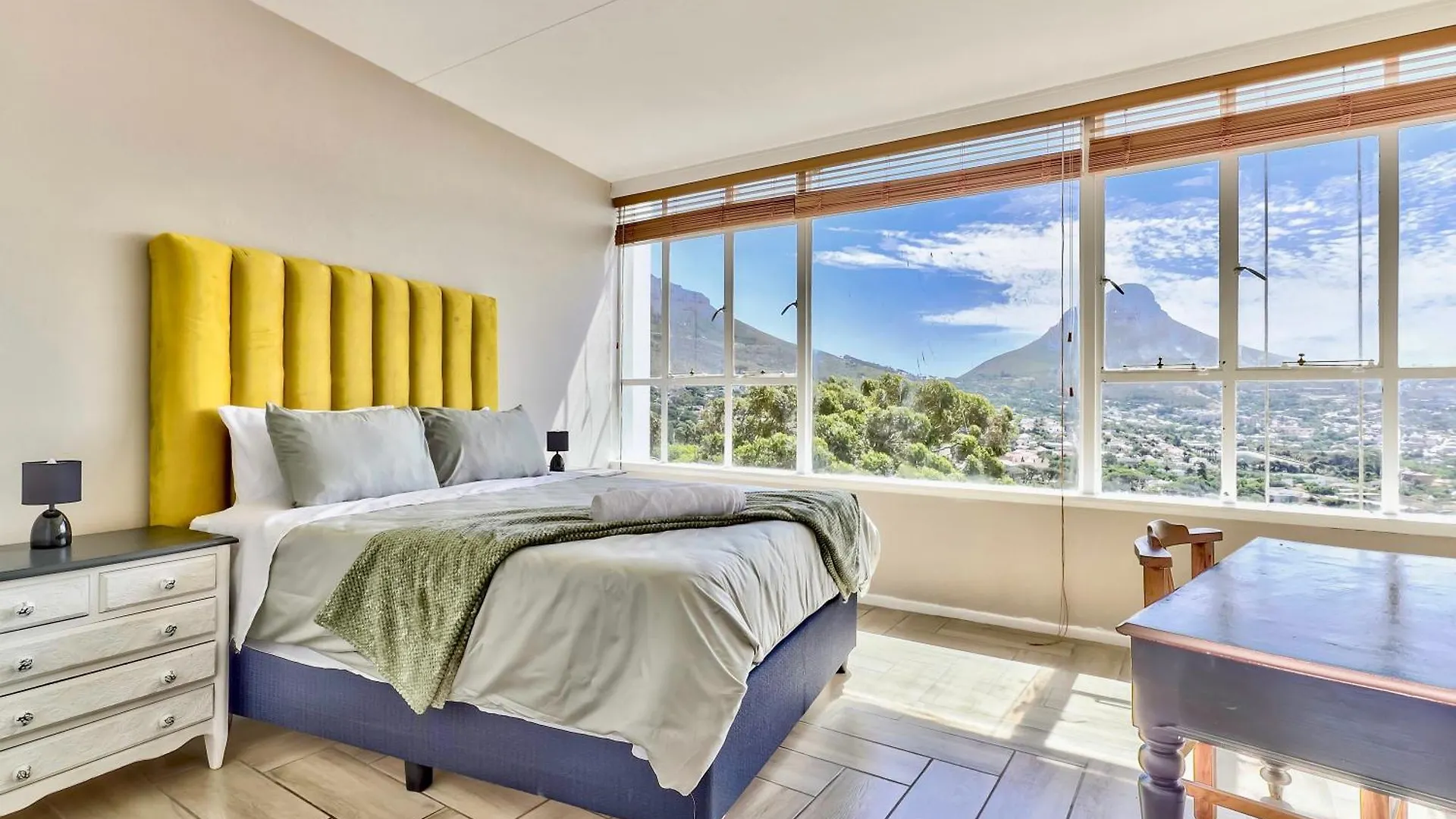 The Scenic Disa Park Apartment, Table Mountain, City & Ocean Views Cape Town South Africa