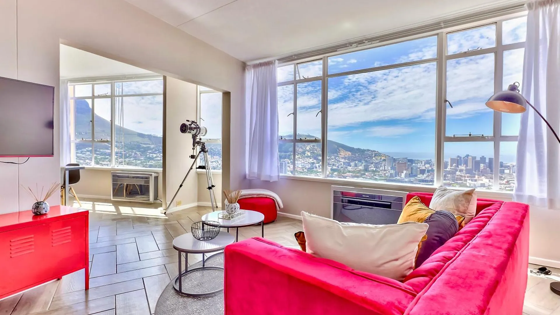 Apartment The Scenic Disa Park Apartment, Table Mountain, City & Ocean Views Cape Town